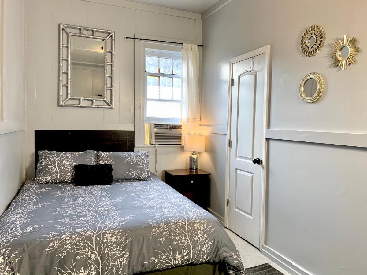 Spring Creek Hotel Hot Springs Room photo