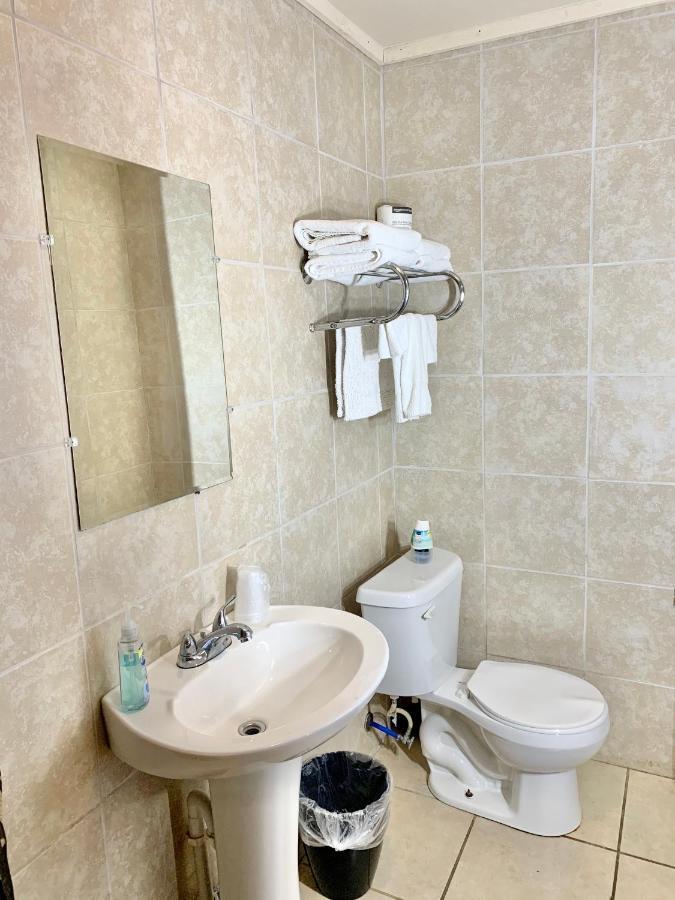 Spring Creek Hotel Hot Springs Room photo